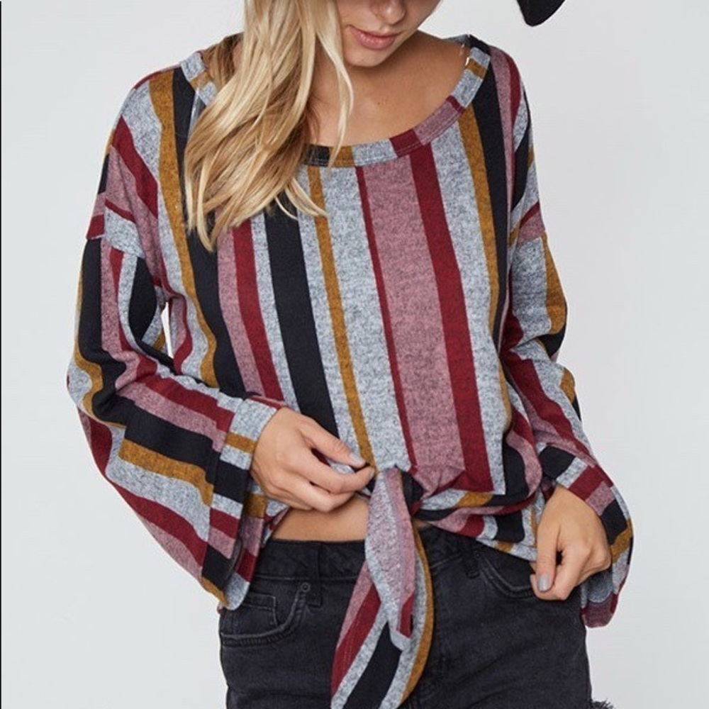 SALE BELL SLEEVE FRONT TIE DROP SHOULDER TOP - Picture 3 of 9